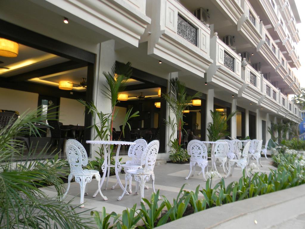 Resort De Crossroads Калангуте Екстериор снимка
