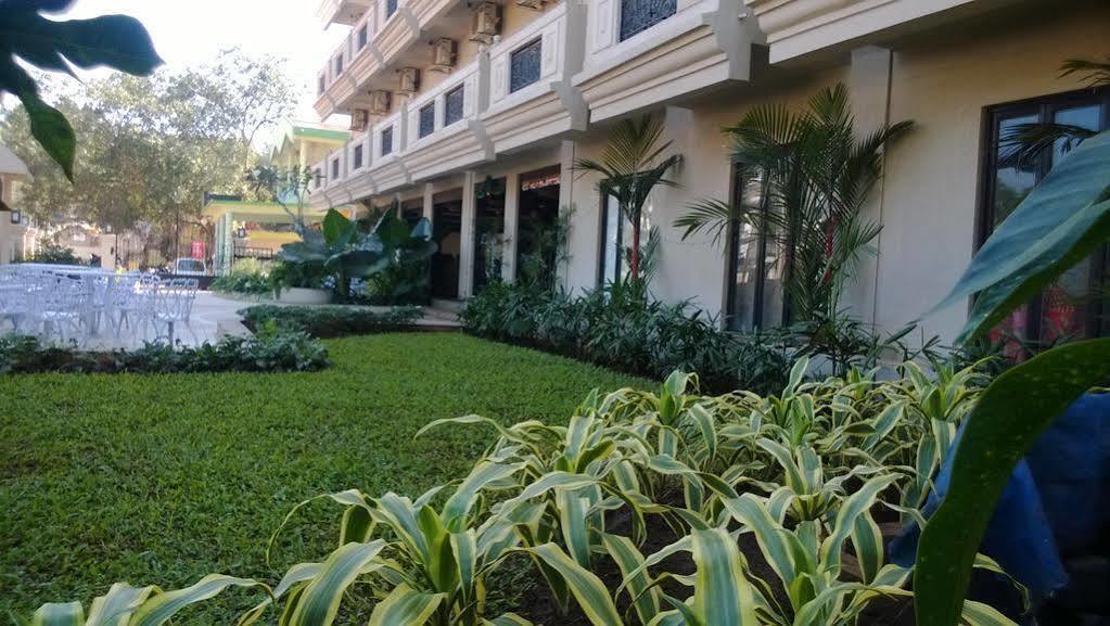 Resort De Crossroads Калангуте Екстериор снимка